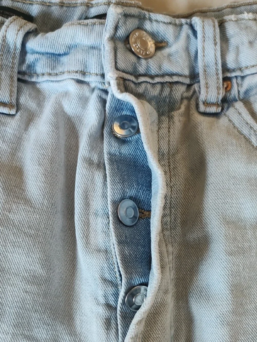 wild fable Light Wash Distressed Denim Shorts - Picture 4 of 5